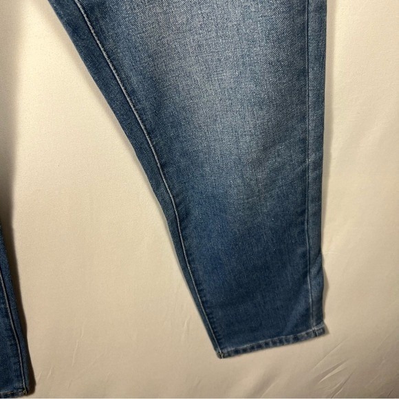 ROMWE Embroidered Jeans High Rise Mom Jeans Denim Pants Size Medium - Picture 8 of 12